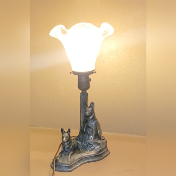 VINTAGE GERMAN SHEPHERDS 14" METAL TABLE LAMP - Picture 6 of 10